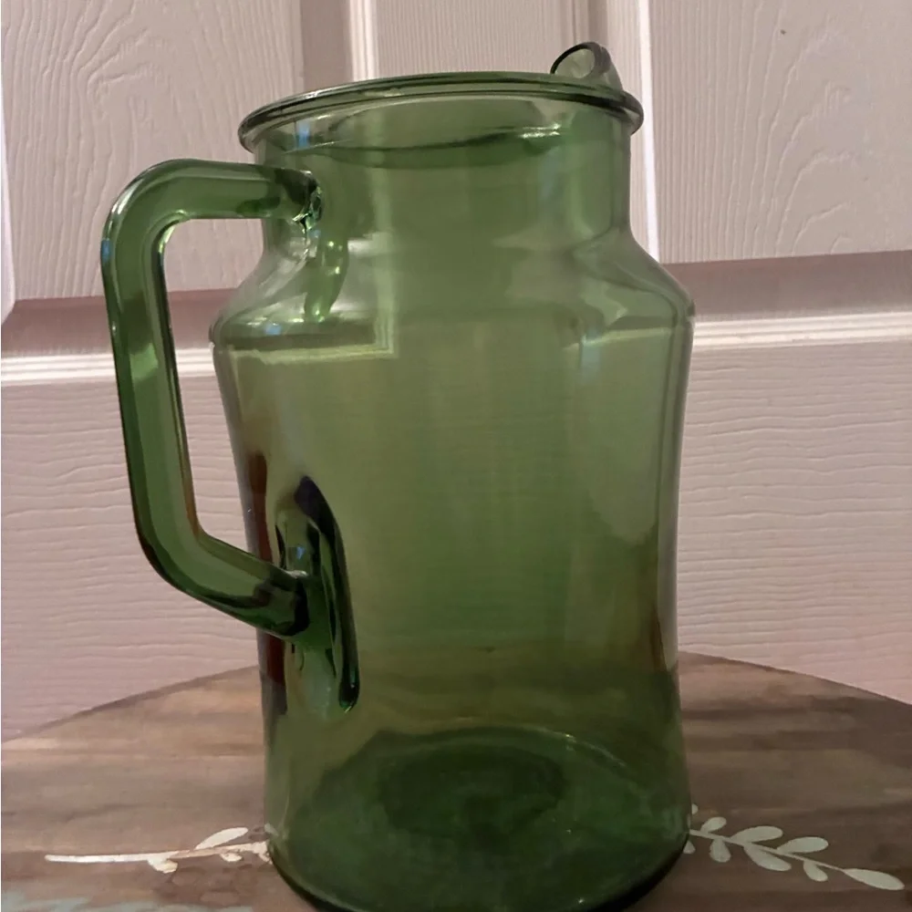 Vintage MCM Avocado Green Glass Pitcher with Ice Lip, 9.5” tall